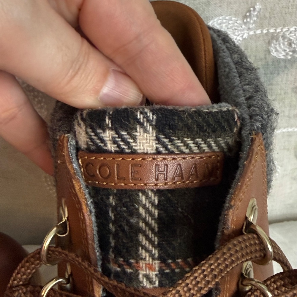 Cole Haan Nantucket Rugged Waterproof Hiker Brown leather ankle Boots Sz snug 6 - Picture 10 of 14